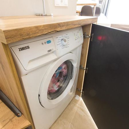 Well Located Studio - Yaroslavska Str. 21 Apartment Харков Екстериор снимка