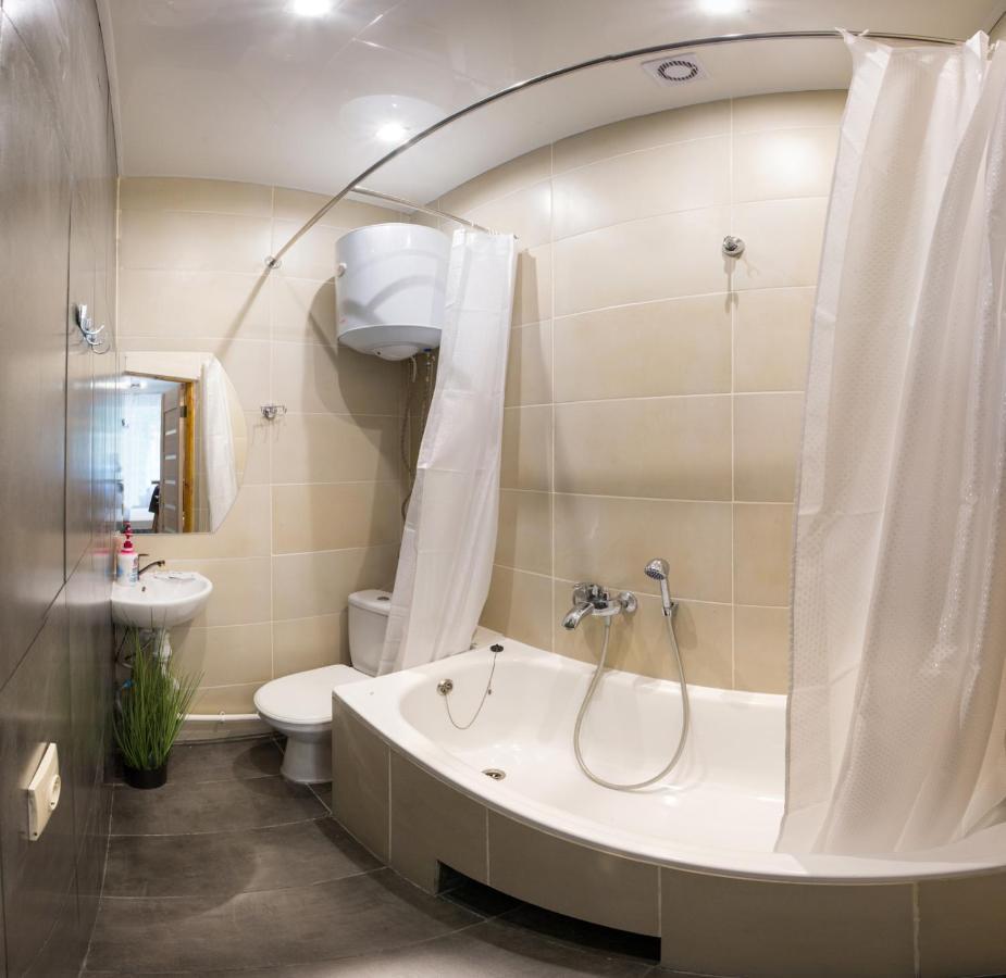Well Located Studio - Yaroslavska Str. 21 Apartment Харков Екстериор снимка
