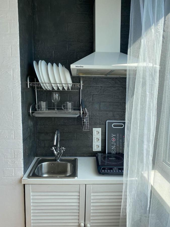 Well Located Studio - Yaroslavska Str. 21 Apartment Харков Екстериор снимка