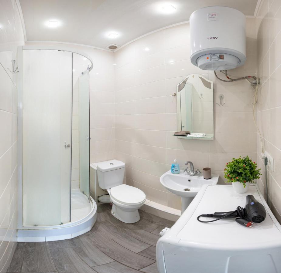 Well Located Studio - Yaroslavska Str. 21 Apartment Харков Екстериор снимка