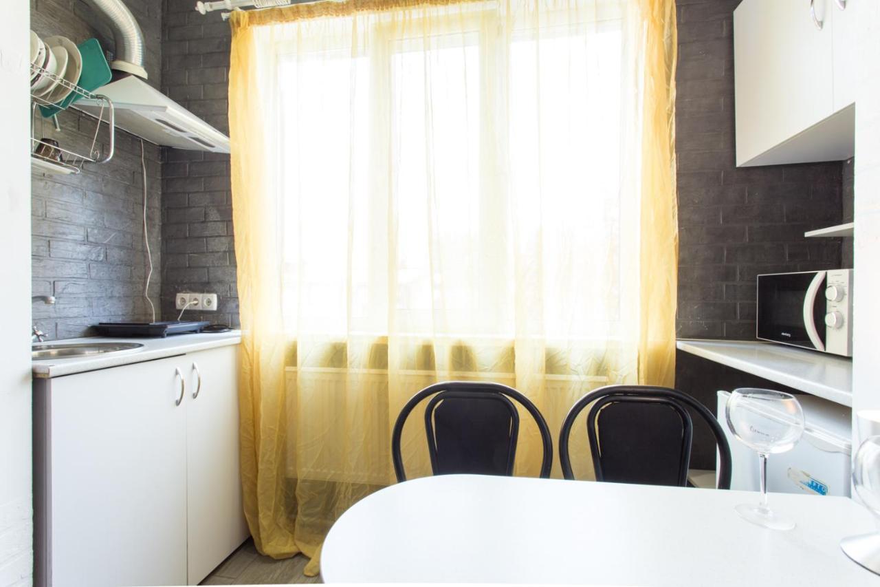 Well Located Studio - Yaroslavska Str. 21 Apartment Харков Екстериор снимка