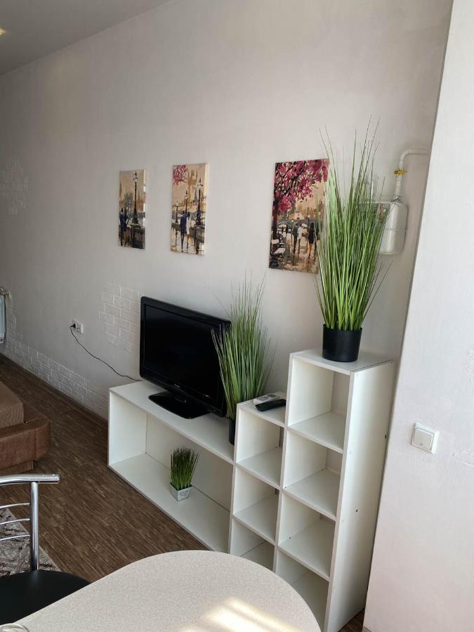 Well Located Studio - Yaroslavska Str. 21 Apartment Харков Екстериор снимка
